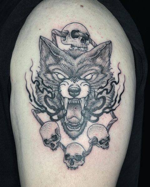Tatuaż czaszki wilka dla mężczyzn