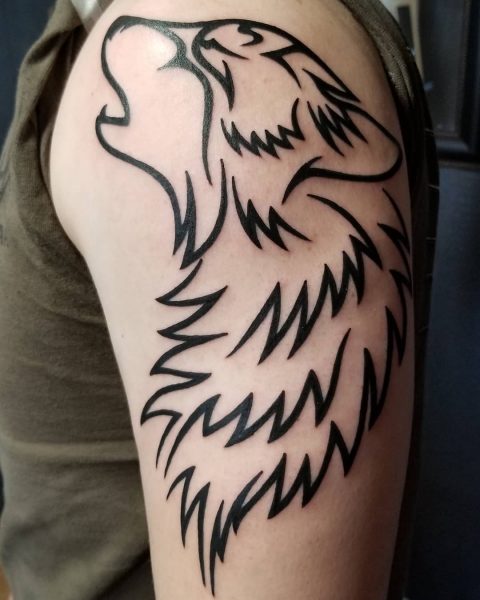 Tatuaż z totemem wilka