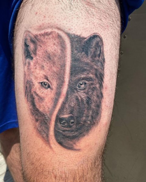 Wilk i niedźwiedź tatuaż