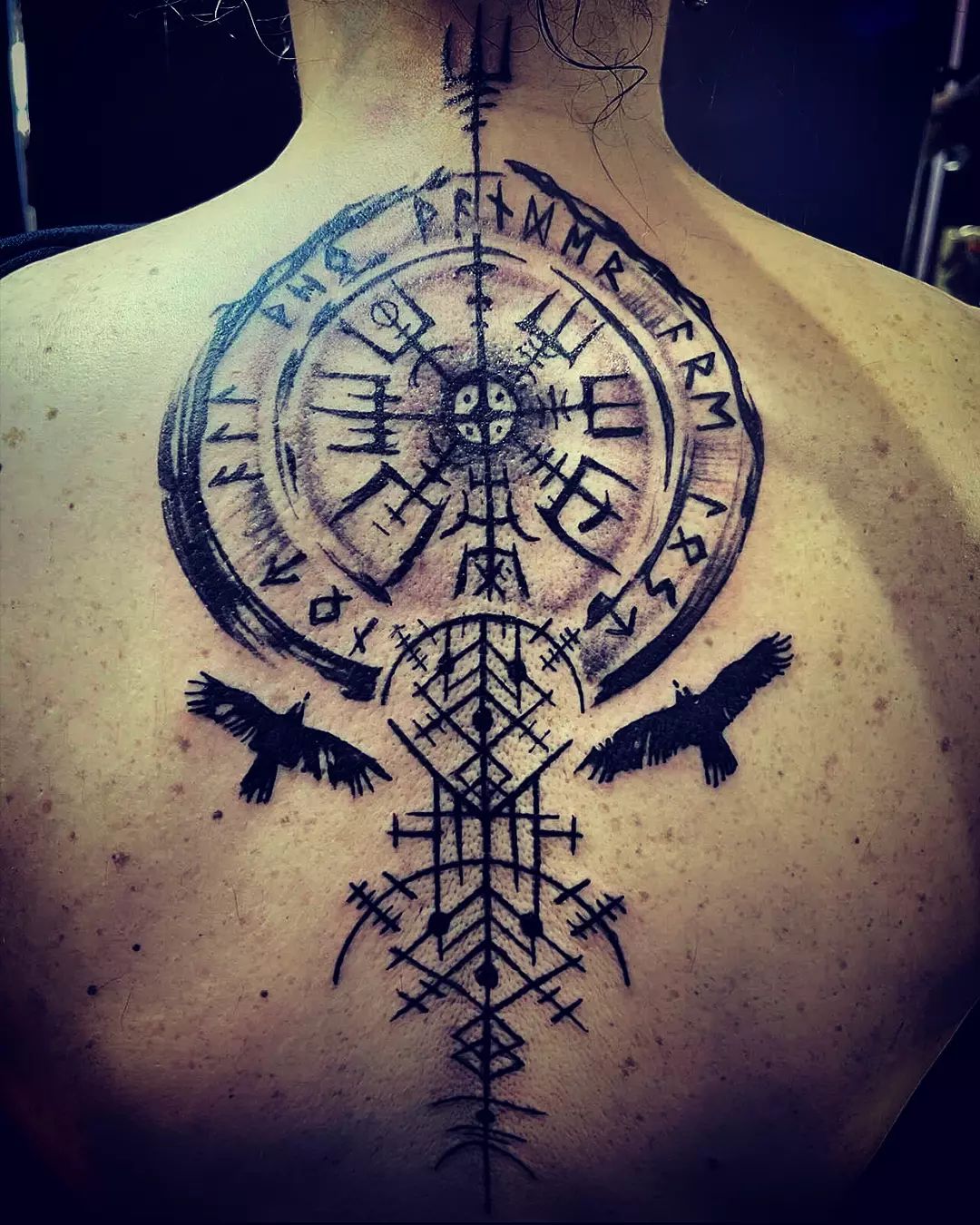 Vegvísi-Symbol vom Tattoo des bösen Geistes